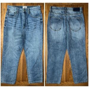 Women’s Insane Gene High Rise Light Wash Jeans! Size 11.